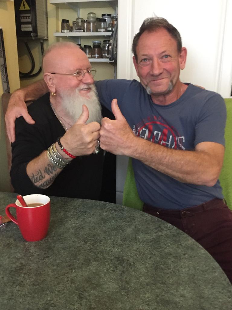 4e491e9e 3f5f 4964 8a95 909bc8f9d1e1